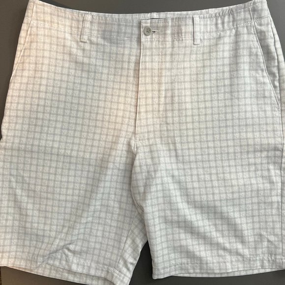 Light grey/white shorts Size 36 - Picture 1 of 2